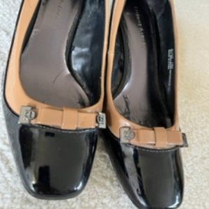 Etienne Aigner- black/camel shiny low heeled shoes. Size 7.5